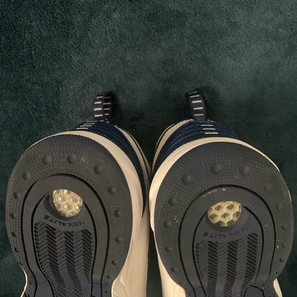 REEBOK HEXALITE VINTAGE 2000 Size 9 1/2 white with navy blue accents. Worn twice - Picture 3 of 8
